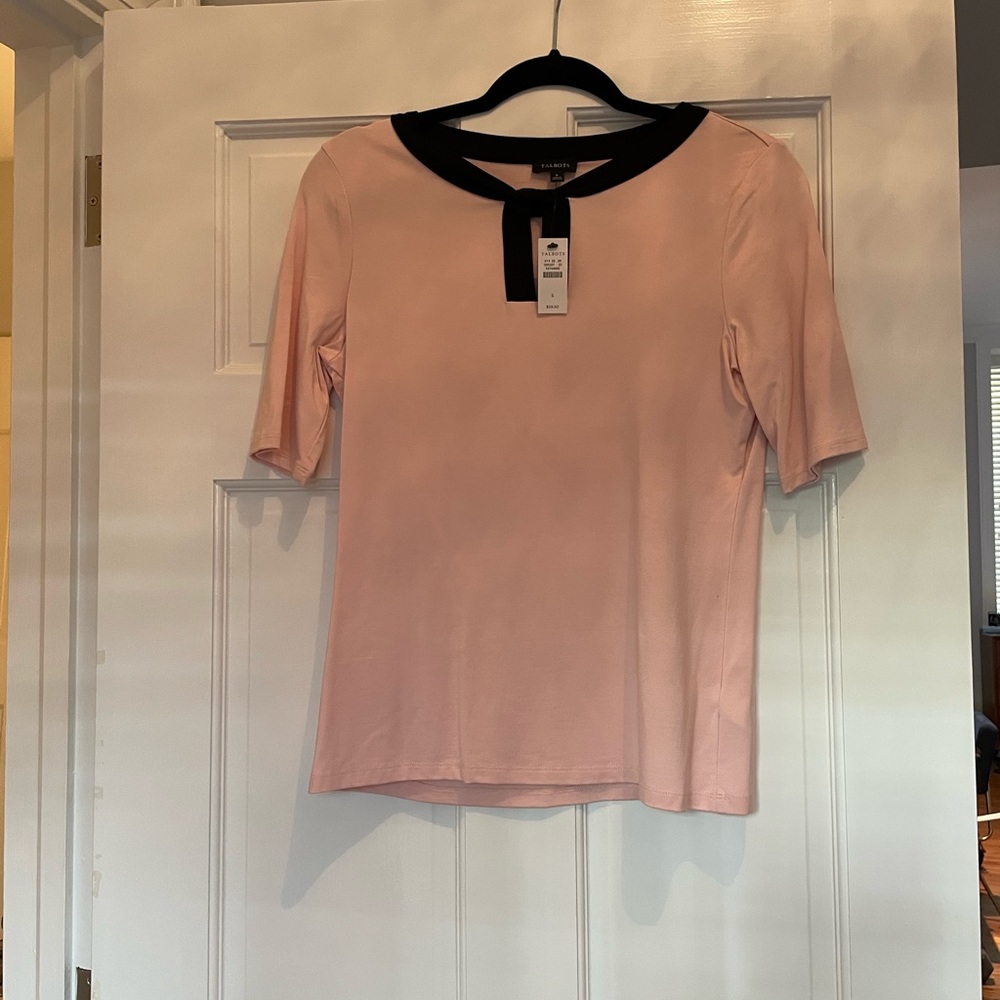 Talbots Key hole shirt in size small. NWT.